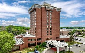 2200 Freeway Blvd Brooklyn Center 4*